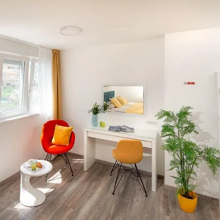 L17 بيت ضيافة سبليت